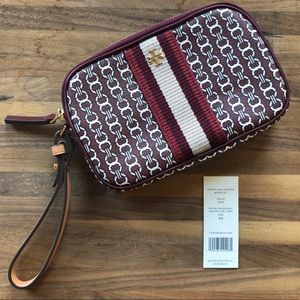 Tory Burch Gemini Link Canvas Wristlet- Burgundy